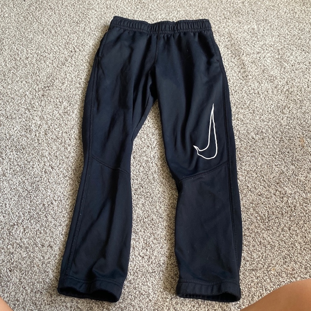 boys nike joggers